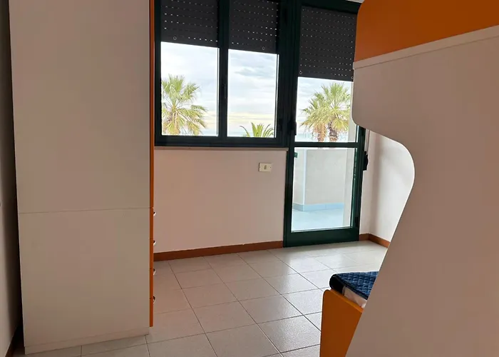 Orizzonte - Fronte Mare Con Piscina - Premium *